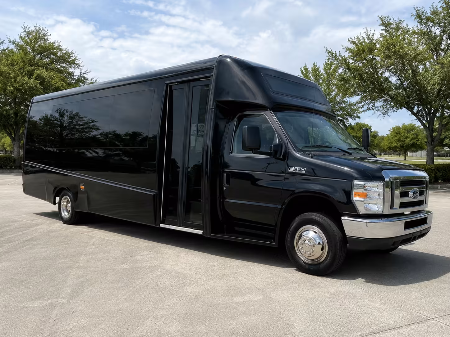 15 passenger minibus