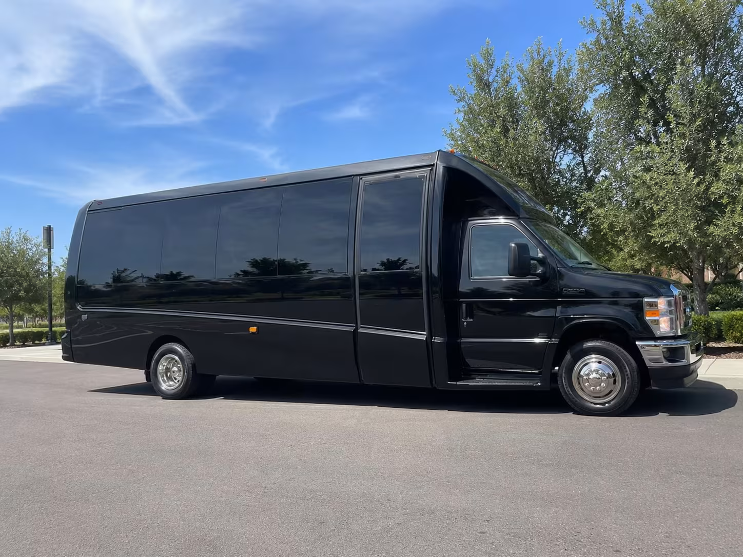 science factory and cascades raptor center minibus rentals in eugene